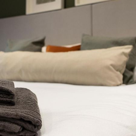 Luxe Courtyard Apartment For 4 Near Exeter City Centre Dış mekan fotoğraf